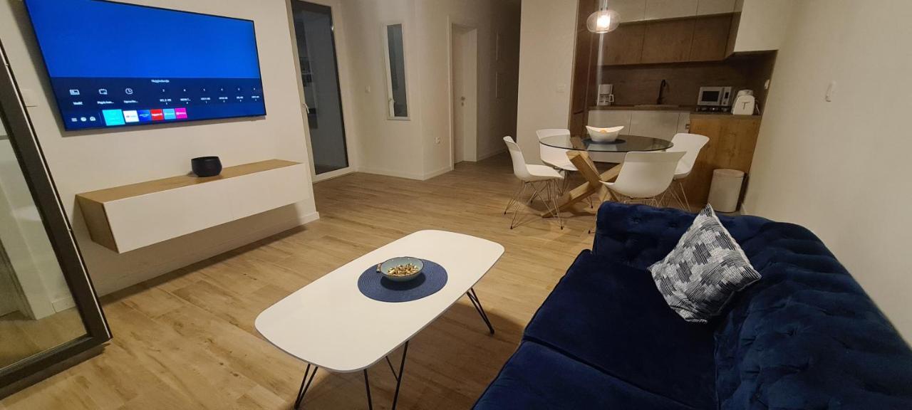 Apartman Marcelina 1 With Private Pool トロギール エクステリア 写真